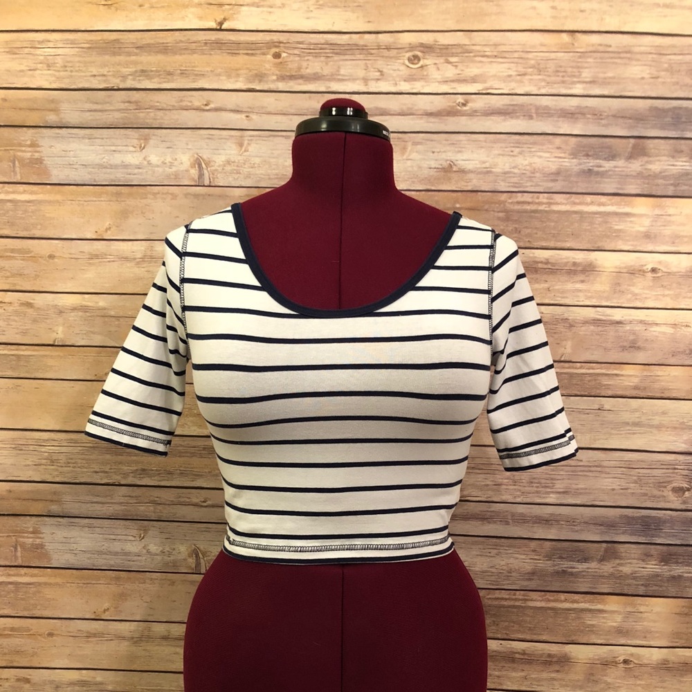 Bethany Mota White&Navy Stripe Mid Sleeve Crop Top